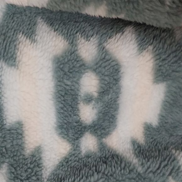 Justify Women's Size Large Plush 1/2 Zip Fleece - Picture 3 of 7